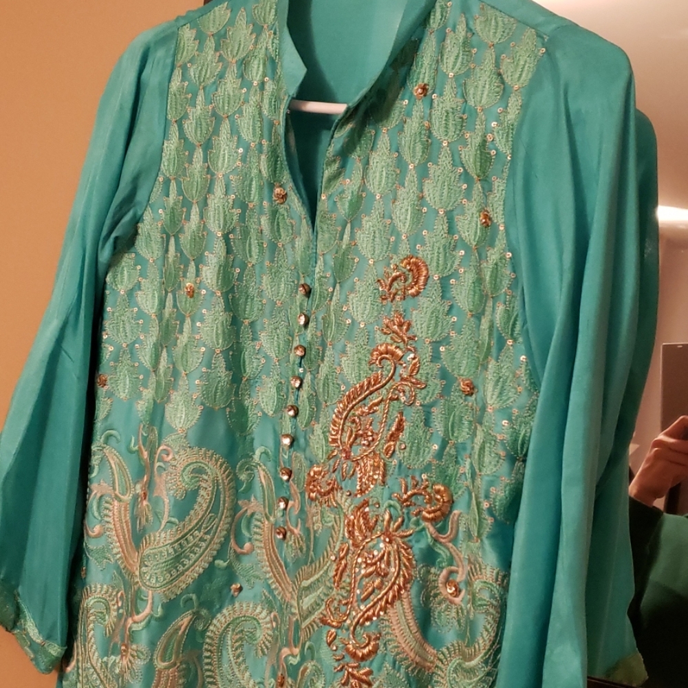 Aga Noor small silk shirt - Picture 1 of 5